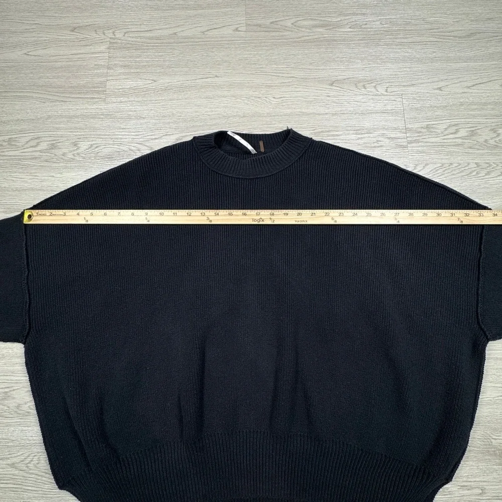 Free People Womens Small Sweater‎ Ribbed Knit Oversized Pullover Black Crew Neck